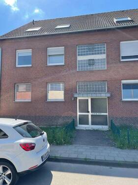 Eingang - Schöne 3-Zimmer-DG-Wohnung mit Einbauküche in Wesel-Büderich
