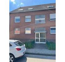 Schöne 3-Zimmer-DG-Wohnung mit Einbauküche in Wesel-Büderich