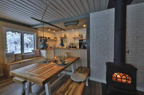 gemütlicher Platz am Ofen - 4 Zimmer Mehrfamilienhaus, Wohnhaus in Seskarö