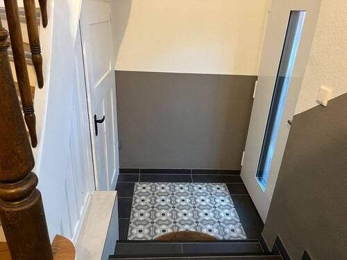 Eingangsbereich - Mehrfamilienhaus, Wohnhaus mit 216,00 m² in Neu-Isenburg zum Kaufen