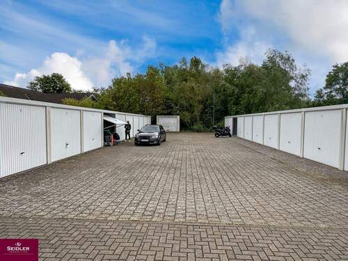 13 vermietete Garagen - 