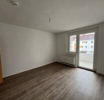 Sonne mit Balkon.. ..helle, moderne 3 Zimmer-Wohnung.. Einbauküche gegen Aufpreis möglich . sofort einzugsfertig - Zwickau Marienthal