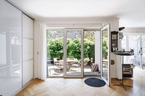 Zugang zur Terrasse vom Wohnbereich - 