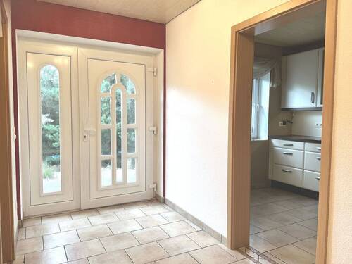 Bungalow Eingangsbereich - Bungalow mit 121,00 m² in Hambühren zum Kaufen