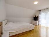Schlafzimmer (DG) - 