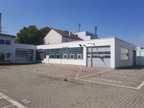 Parkplatz Werkstatt - Einfamilienhaus in Mannheim zum Kaufen
