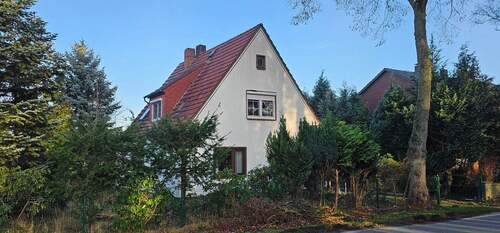 Hausansicht_Vorne - 6 Zimmer Einfamilienhaus zum Kaufen in Achim