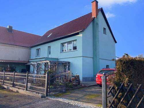 Seitenansicht - 7 Zimmer Einfamilienhaus zum Kaufen in Lutherstadt Eisleben