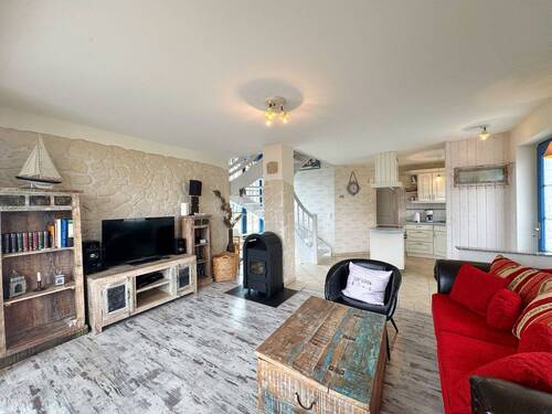  Wohn- & Essbereich mit offener Küche - 