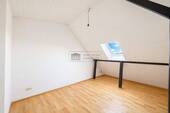 Gemütliches Schlafzimmer - 2 Zimmer Etagenwohnung in Köln