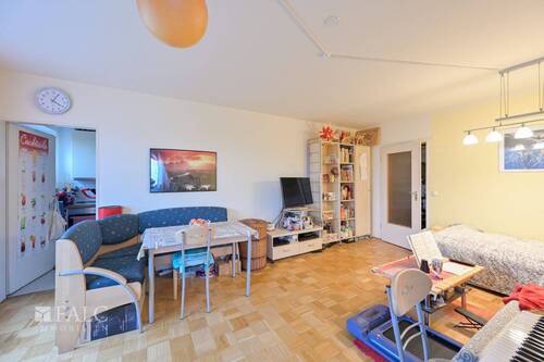 Wohnzimmer - 2 Zimmer Etagenwohnung in Germering