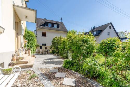 Zugang zum Haus - Mehrfamilienhaus, Wohnhaus mit 130,00 m² in Bad Breisig zum Kaufen