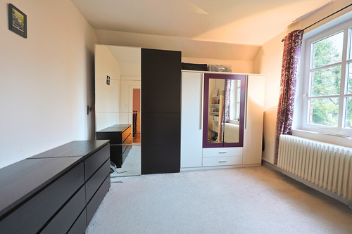 Gästezimmer-Ankleide-Haupthaus - 