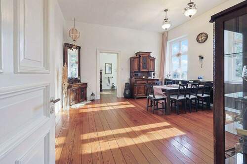 Vany heller Esszimmer Blick vom Wintergarten - 