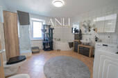 Wohn- und Geschäftshaus in Senden - 1. OG 4 Zimmer Wohnung - Badezimmer 2 - 