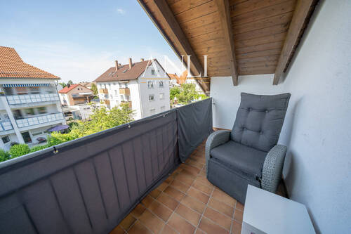 Wohn- und Geschäftshaus in Senden - 2. OG 4 Zimmer Wohnung - Loggia Küche - 