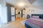 Wohn- und Geschäftshaus in Senden - 2. OG 4 Zimmer Wohnung - Schlafzimmer - 