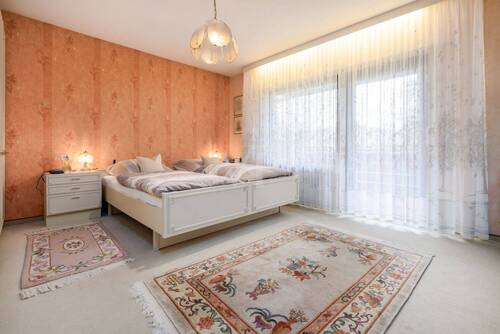 Schlafzimmer - Einfamilienhaus mit 260,50 m&sup2; in Kelkheim (Taunus) / Fischbach zum Kaufen