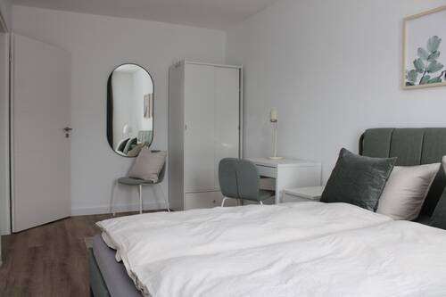 Zimmer 2 - 