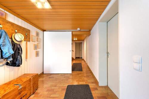 Diele - Reihenmittelhaus mit 128,00 m&sup2; in Sindelfingen zum Kaufen