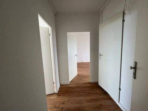 Flur.jpg - 3 Zimmer Etagenwohnung in Zwickau
