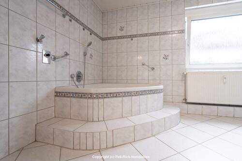 Eckbadewanne - 