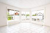 Wohnzimmer mit Blick Terrasse - 