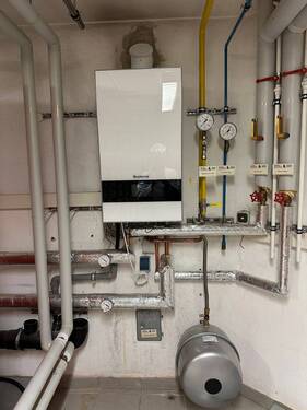 Moderne Heizungsinstallation - 