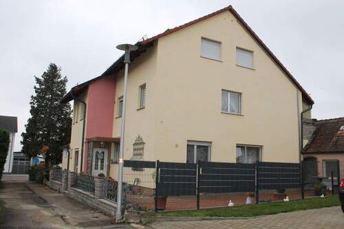 Nord-/Ostansicht - Großzügiges und sehr gepflegtes Ein-Zweifamilienwohnhaus in AN-Meinhardswinden