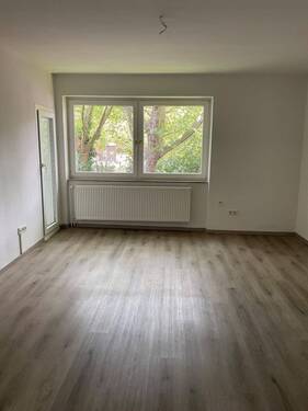 Wohnzimmer 1 - Sehr schöne 3 Zimmer Wohnung mit Balkon in Gelsenkirchen zu vermieten