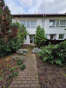Ansicht Straße - 5 Zimmer Reihenmittelhaus in Ludwigshafen am Rhein