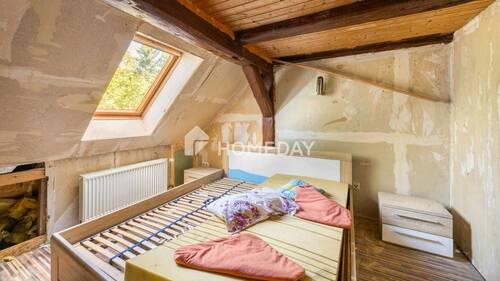 1. OG Schlafzimmer 1 - 