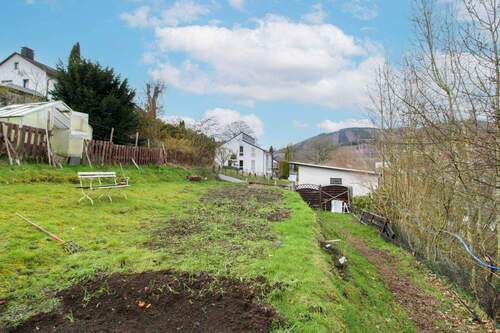 Grundstück - Schönes Grundstück mit viel Potenzial in vorteilhafter Lage in Plettenberg-Böddinghausen