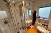 Duschbad mit Fenster - 