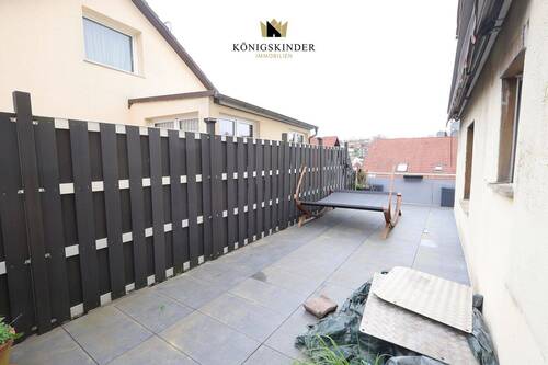 ...und zur Terrasse, - 