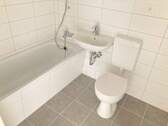 Badezimmer - Etagenwohnung mit 54,20 m&sup2; in Magdeburg zur Miete