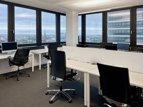 Regus_Mundsburgtower_Germany_Centre 3914_Co-workin - Buchen Sie einen reservierten Coworking-Arbeitsplatz oder Hot Desk in Regus Mundsburg Tower