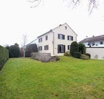 Freistehendes Einfamilienhaus auf großem Grundstück! - Ergolding