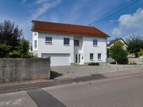 Straßenansicht - 5 Zimmer Einfamilienhaus in Gerstetten