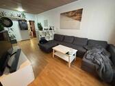 Wohnzimmer - 2 Zimmer Etagenwohnung in Bremen