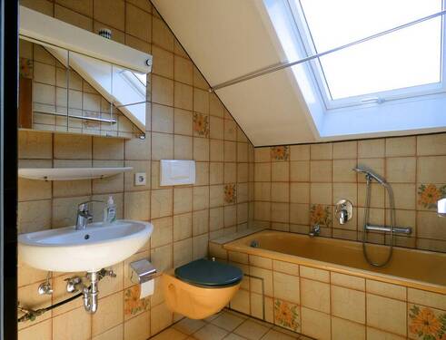 Badezimmer im Retro-Stil! - Etagenwohnung mit 73,00 m&sup2; in Bad Rappenau zur Miete