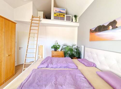 Schlafzimmer mit Nische - 