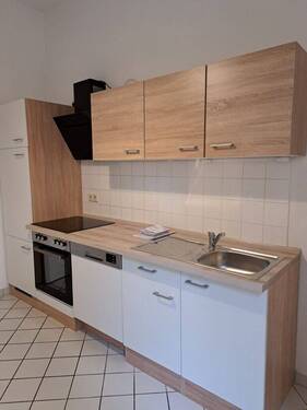 Einbauküche - 3 Zimmer Etagenwohnung zur Miete in Chemnitz / Kaßberg