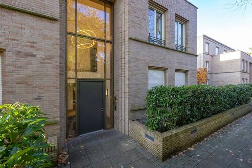 Hauseingang - 3 Zimmer Etagenwohnung in Düsseldorf / Stockum