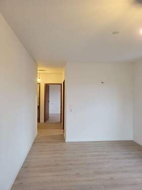 Wohnzimmer Blick Flur1 - 2 Zimmer Etagenwohnung in Altensteig