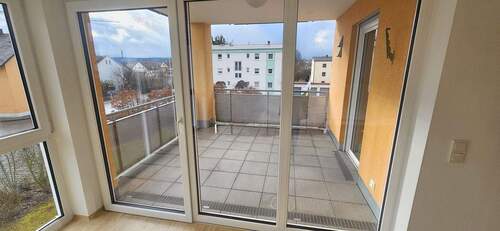 Balkon - Etagenwohnung mit 74,00 m&sup2; in Regenstauf zur Miete