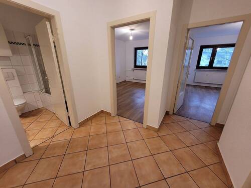 Einblick Flur - 2 Zimmer Etagenwohnung zur Miete in Hamburg