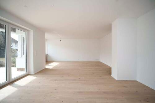 Wohnen - Doppelhaushälfte mit 140,00 m² in München zur Miete