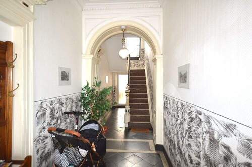 Treppenhaus - Mehrfamilienhaus, Wohnhaus in Mönchengladbach zum Kaufen