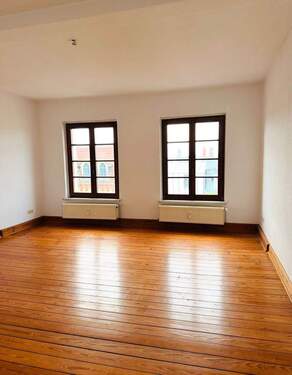 Wohnraum mit Dielen - 3 Zimmer Etagenwohnung zur Miete in Schwerin